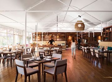 australia/uluru-kata-tjuta-national-park/restaurant/mangata-bistro-bar