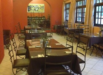 zimbabwe/matabeleland-north/restaurant/indaba-book-cafe