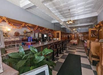 wisconsin/devil-s-lake-state-park/restaurant/jen-s-alpine-cafe-and-soup-kitchen