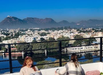 india/udaipur/restaurant/hello-boho-lakeview-rooftop-cafe