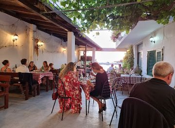 croatia/dalmatia/restaurant/konoba-pjero