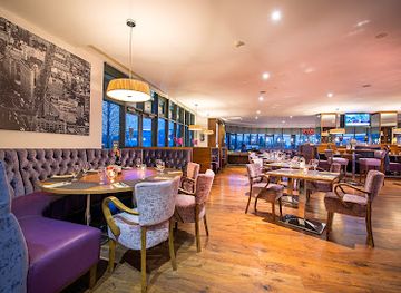 ireland/county-cork/restaurant/the-new-yorker-bar-restaurant