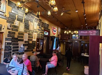 wisconsin/ice-age-trail/restaurant/safehouse