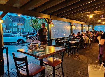 florida/st-augustine/restaurant/pizzalley-s-chianti-room