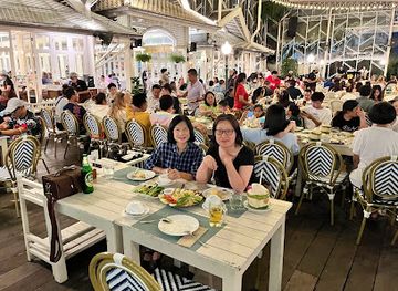 thailand/chao-phraya-river-basin/restaurant/kin-lom-chom-saphan