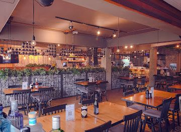 colombia/medellin/laureles/restaurant/ammazza-pizzeria-gin-garden-laureles