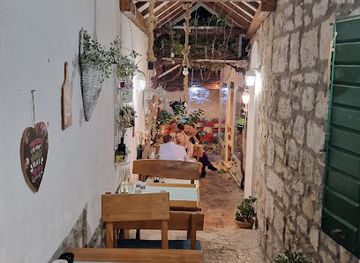 croatia/makarska/restaurant/big-mama