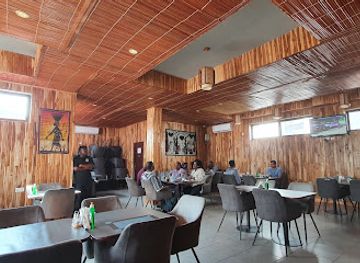 ghana/wli-waterfalls/restaurant/chez-clarisse-mama-africa