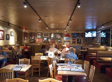 Olde Falls Inn