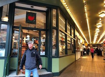 washington/bellevue/restaurant/delaurenti-food-wine