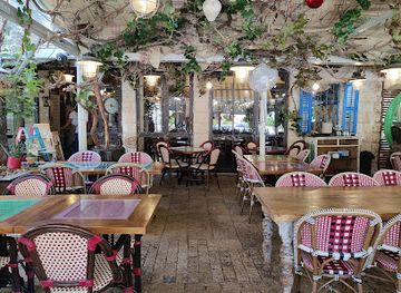 israel/haifa-beaches/restaurant/shtroudl