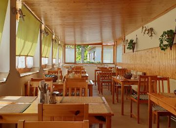 hungary/keszthely/restaurant/fefe-etterem