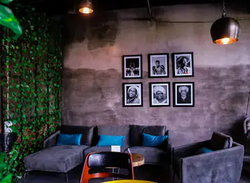 1999 lounge