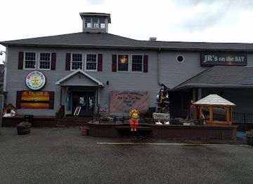 pennsylvania/presque-isle-state-park/restaurant/sloppy-duck-saloon