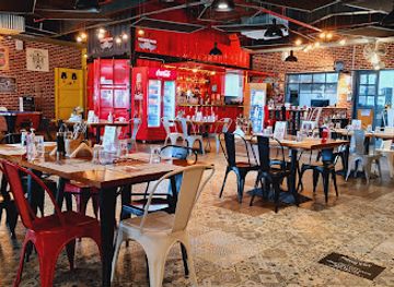 united-arab-emirates/hajar-mountains/restaurant/thunder-road-pizza-grill