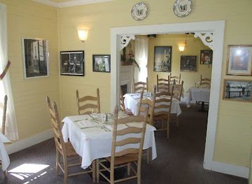 louisiana/central-louisiana/restaurant/maison-lacour-french-restaurant