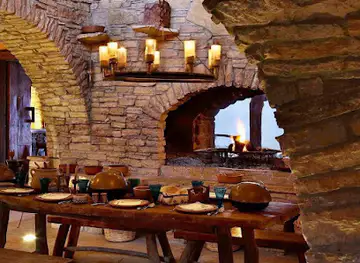 Castle Zaman slow-food restaurant