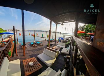 guatemala/peten/restaurant/restaurante-raices-del-lago