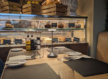 malta/marsamxett-harbour/restaurant/lou-s-bistro