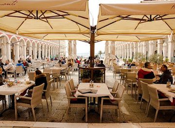 croatia/split/restaurant/restaurant-bajamonti