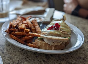 canada/interlake-region/restaurant/spicy-radish-cafe