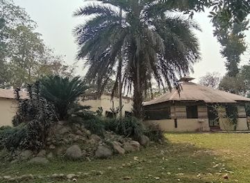 nepal/chitwan-national-park/restaurant/tharu-garden