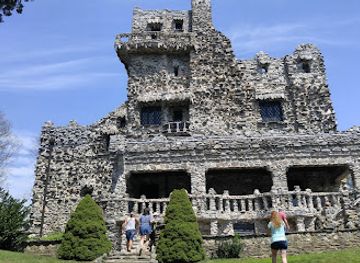 connecticut/gillette-castle-state-park/restaurant/castle-cuisine