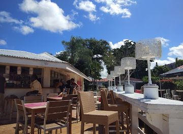 antigua-and-barbuda/devil-s-bridge/restaurant/ana-s-on-the-beach