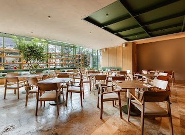 colombia/medellin/el-poblado/restaurant/real-eatery