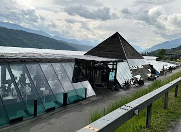 austria/millstatter-see/restaurant/kap-4613-die-pyramide-und-terrasse-im-millstatter-see