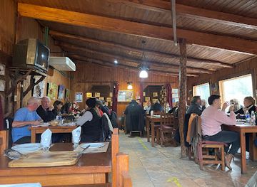 argentina/tierra-del-fuego/restaurant/las-cotorras
