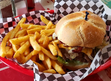 canada/prairies/restaurant/betty-s-diner-gas-plus