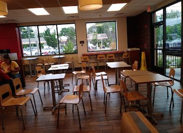 maine/saco/restaurant/wendy-s