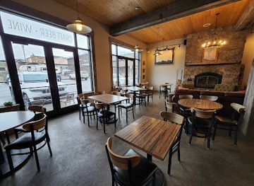 montana/beartooth-highway/restaurant/wonderland-cafe-lodge