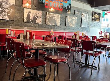 iowa/iowa-city/restaurant/harry-s-bar-grill