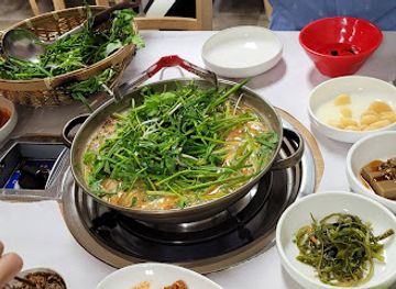 south-korea/gwangju/seo-gu/restaurant/yujinjeong