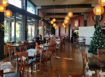 Raupo Cafe, Restaurant & Traiteur