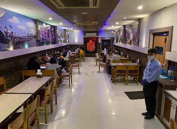 india/agra/sadar-bazaar/restaurant/lakshmi-vilas