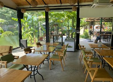 cambodia/prey-veng/restaurant/the-glasshouse