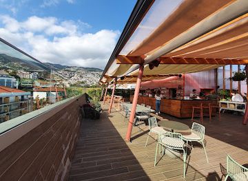 portugal/madeira/restaurant/three-house-restaurant-cocktail-bar