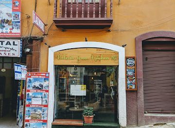 bolivia/yungas-road/restaurant/bolivian-green-kitchen