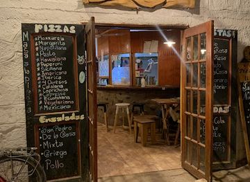 chile/valle-de-la-luna/restaurant/pizzeria-el-charrua