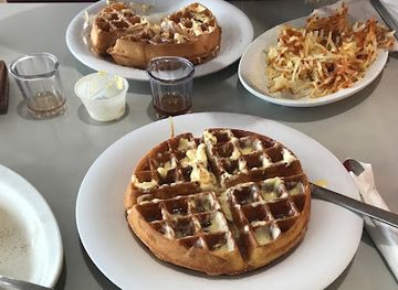 arkansas/rogers/restaurant/waffle-hut
