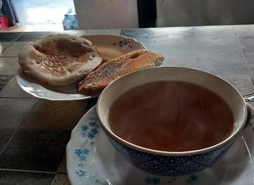 comoros/ouani/restaurant/hotel-zindroni