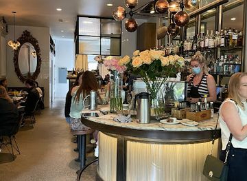 washington/seattle/restaurant/single-shot