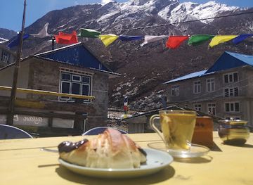 nepal/langtang-valley/restaurant/himalayan-bakery-cafe-langtang