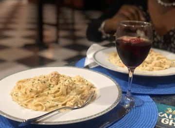 the-bahamas/nassau/restaurant/fifty-yard-line