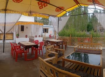 india/leh/restaurant/dontang-restaurant