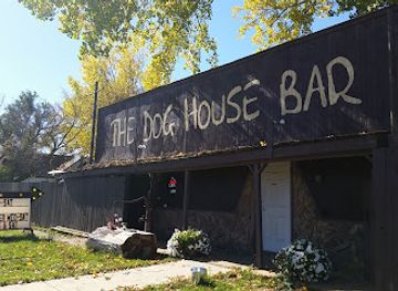 north-dakota/little-missouri-national-grassland/restaurant/the-dog-house-bar