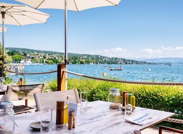 switzerland/zurich-lake/restaurant/lake-side